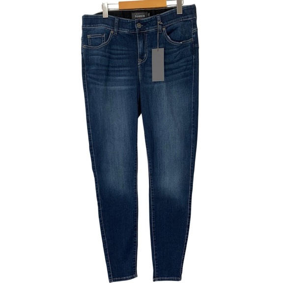 Torrid Jeans Womens 16T TALL Bombshell Skinny Blue New - Picture 1 of 8